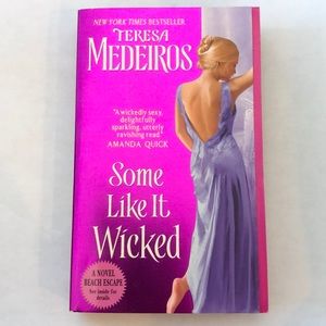 ⭐️5 for $15⭐️ Some Like It Wicked by Teresa Medeiros | Book